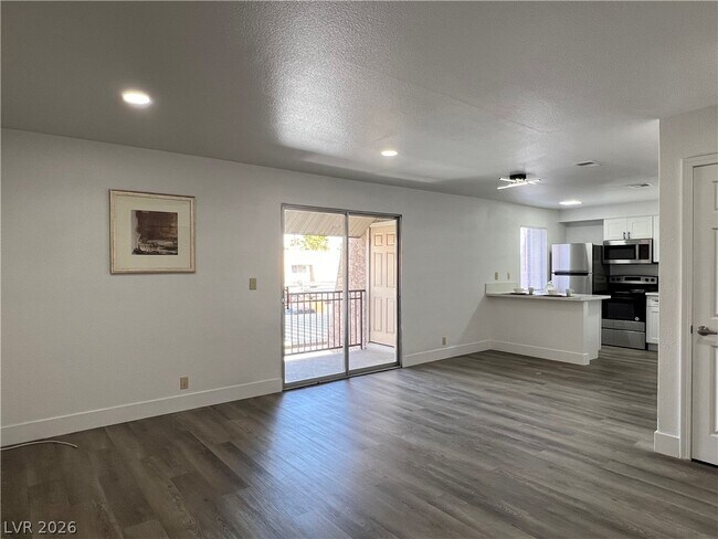 Building Photo - 5080 Indian River Dr