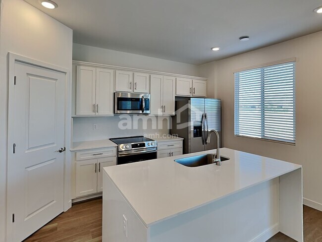 Foto del edificio - 6138 W Calle Lingo