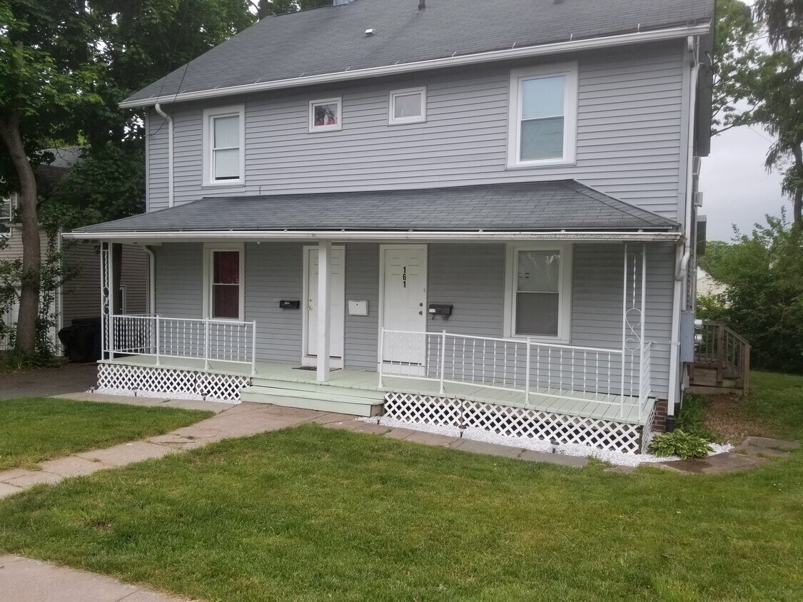 159 School St, Manchester, CT 06040 Townhome Rentals in Manchester CT