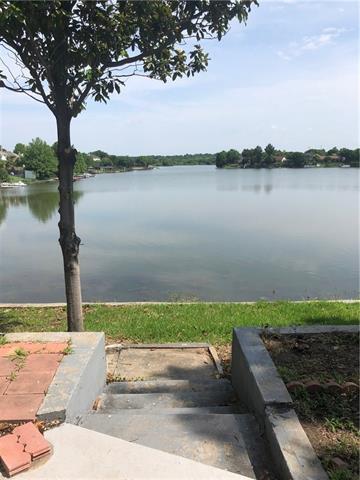 Foto del edificio - 1317 Lakeshore Dr