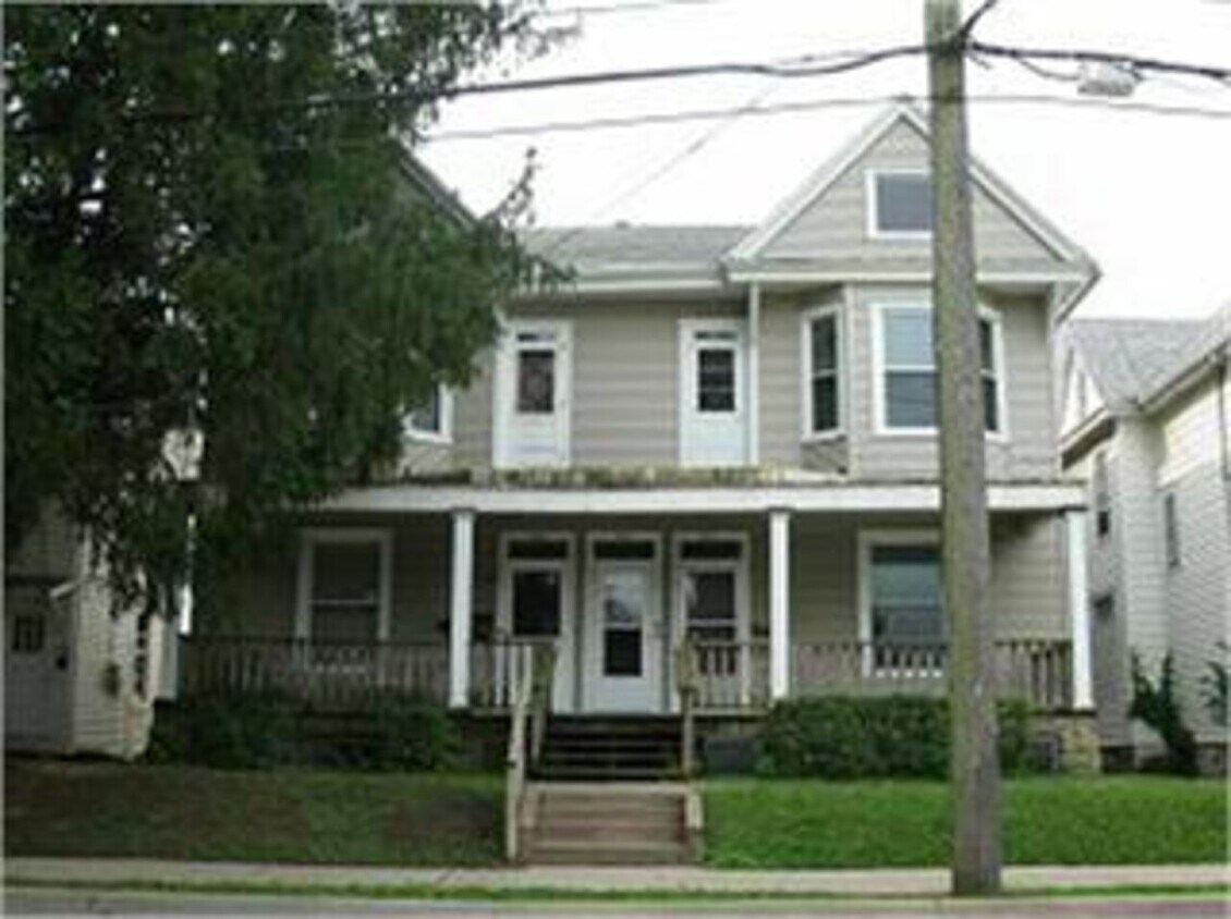 Building Photo - 1262 University Avenue