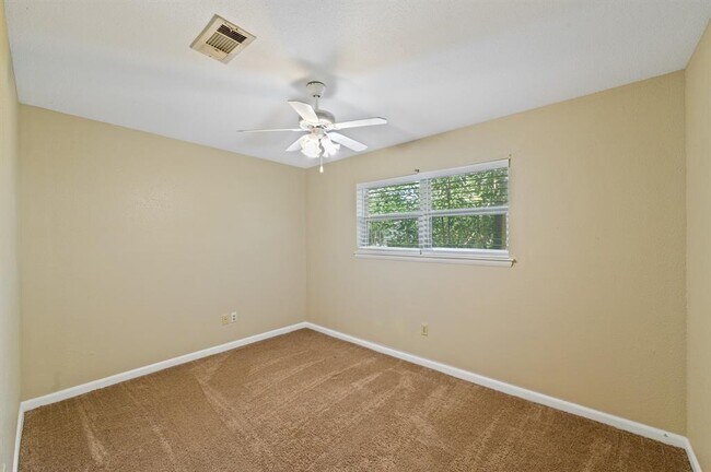 Foto del edificio - 6509 McKeever Rd