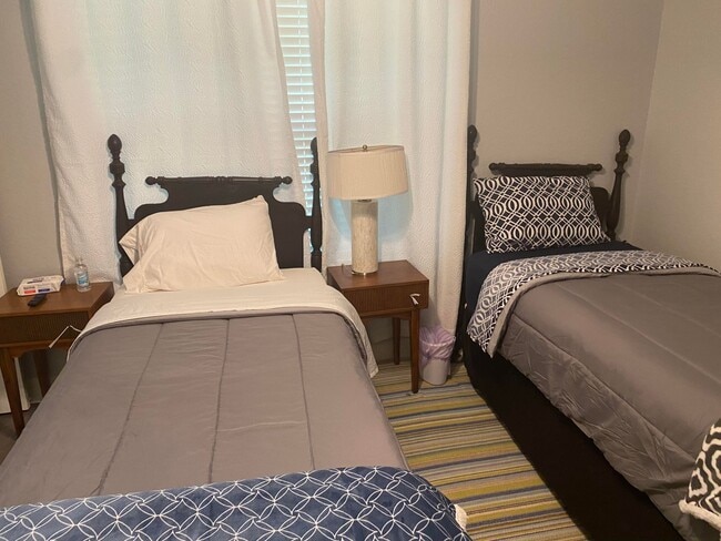 Foto del edificio - 5443 Quail Tree Ln