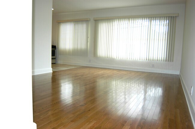 Foto del edificio - 1028 3rd Street