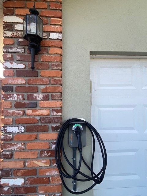 Building Photo - 9800 W Bay St