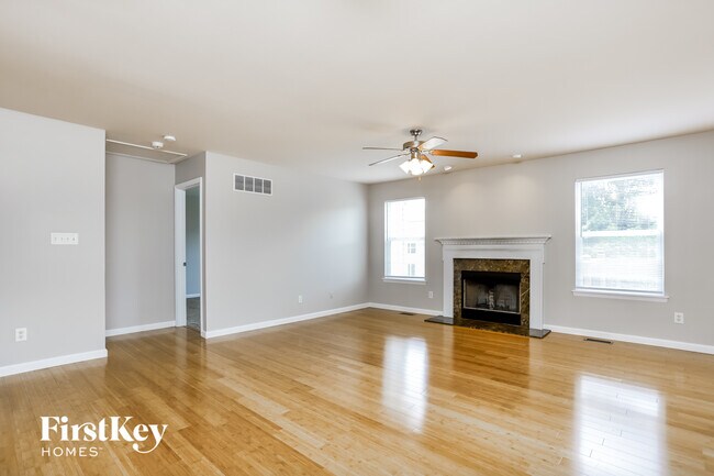 Building Photo - 121 Brookfield Blvd