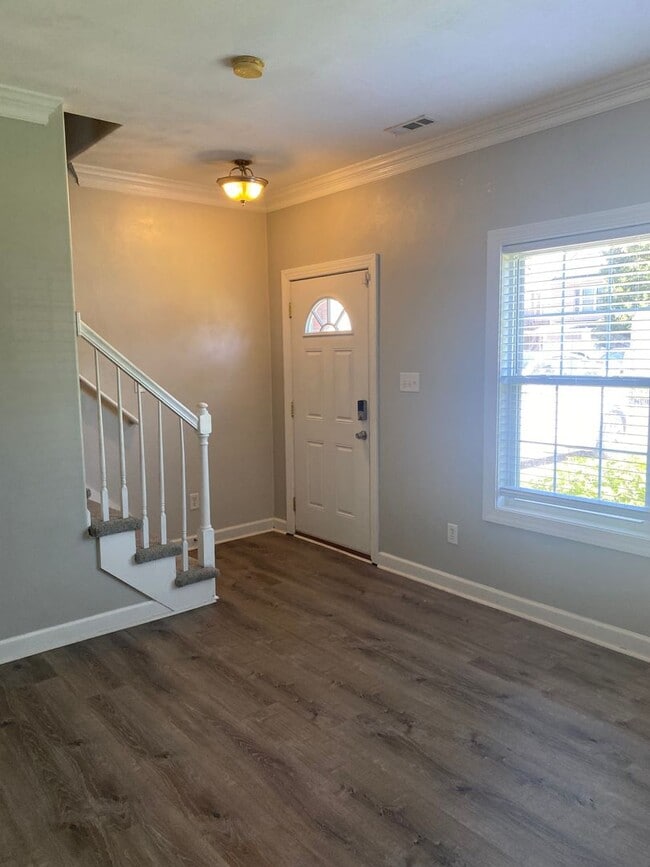 Building Photo - 5119 Richard Rd