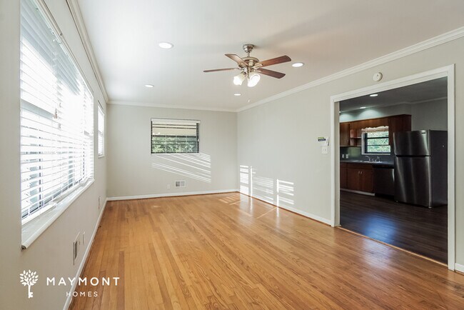 Building Photo - 533 9th Terrace