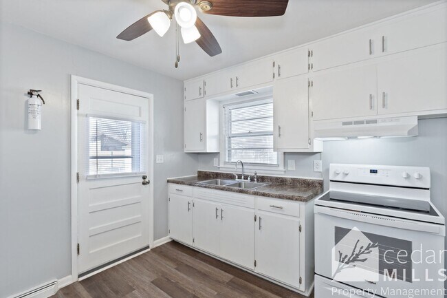 Foto del edificio - 3 Bed 2 Bath Remodeled Home!