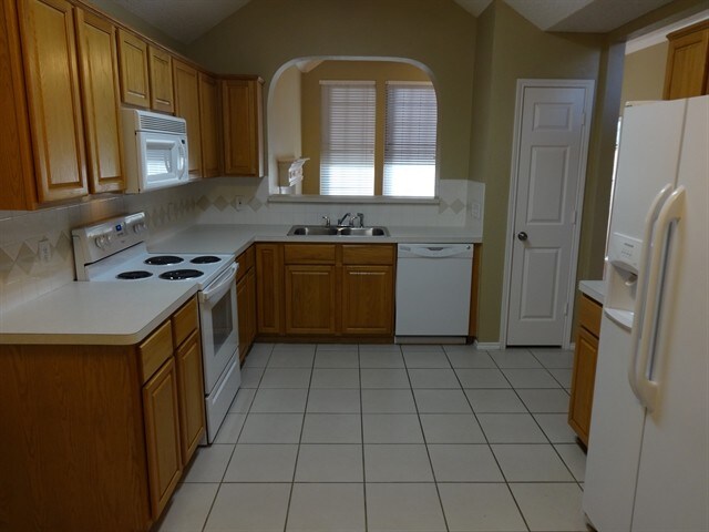 Building Photo - 4640 Tanque Drive