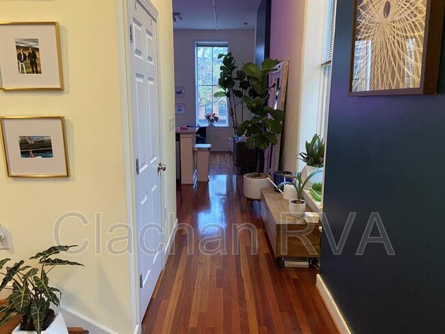 Foto del edificio - 123 E Broad St