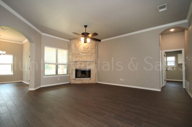Building Photo - Temple 4 bedroom in Carriage House Subdivision