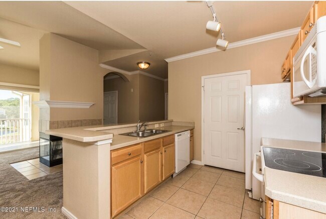 Barra de bar de cocina - 275 Old Village Center Cir