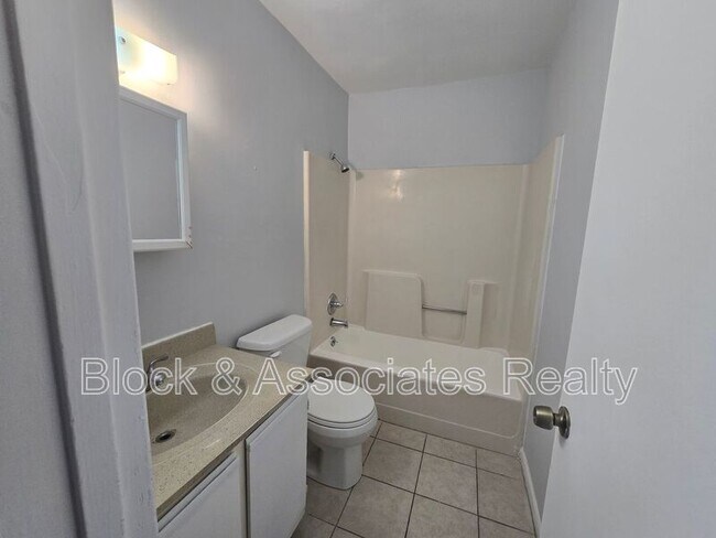 Building Photo - 2704 Ingram Rd