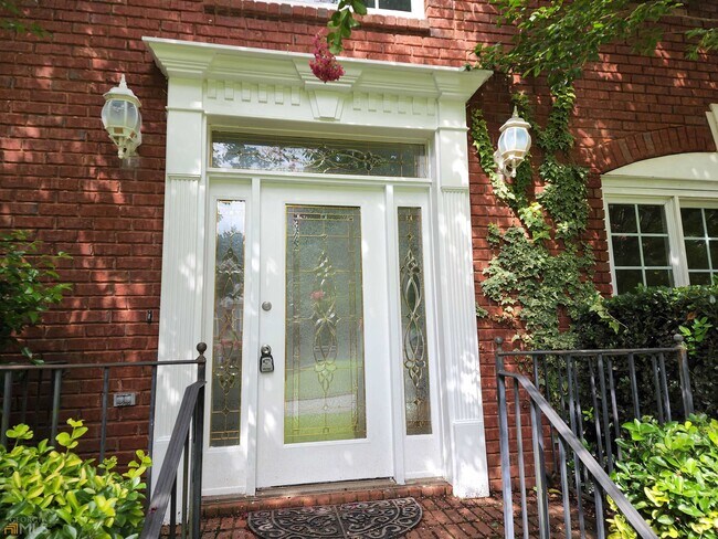 Foto del edificio - 2460 Sawtooth Oak Dr