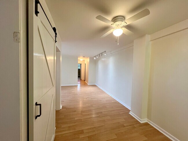 Foto del edificio - 11720 Edgewater Dr
