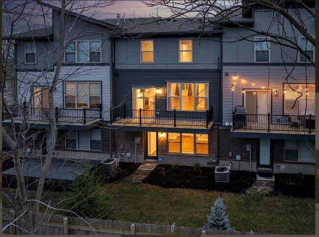 Foto del edificio - 8238 Bostic Dr