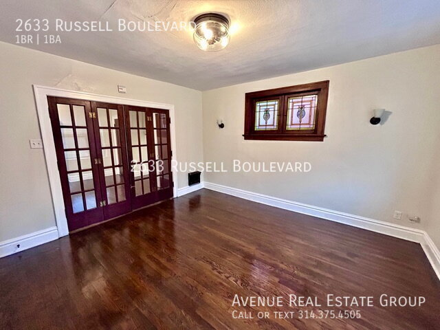 Foto del edificio - 2633 Russell Blvd