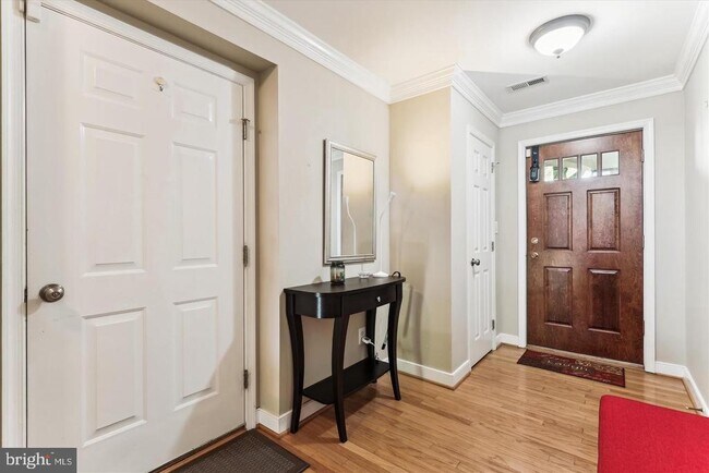 Foto del edificio - 3814 Woodlawn Ct