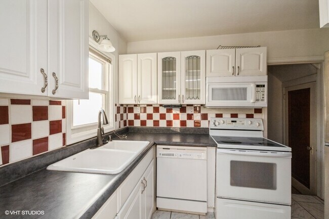 Building Photo - 4614 Beaver Crest Dr