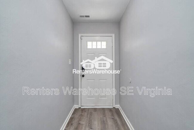 Building Photo - 993 Culver Lane