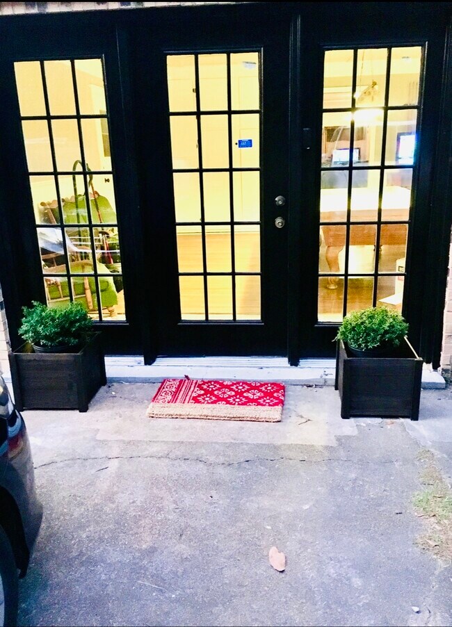 Photo - 295 CR 102 House