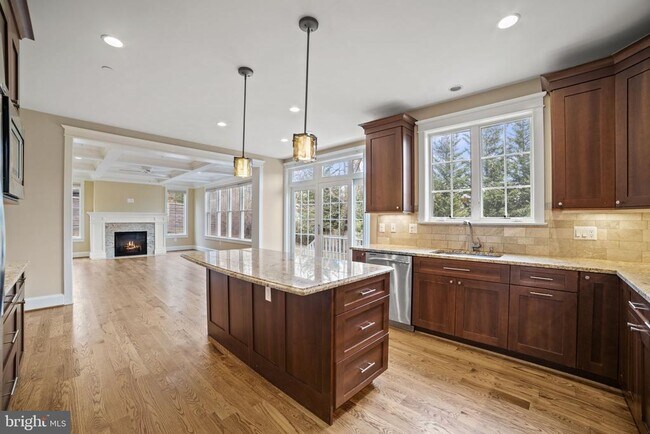 Foto del edificio - 5709 Wilson Ln