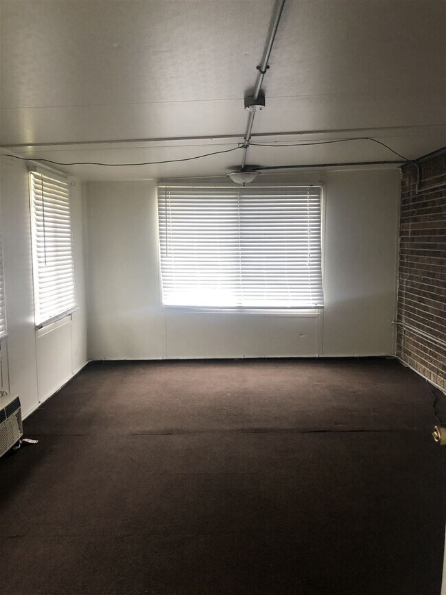Foto del edificio - 2219 Kingfisher Way