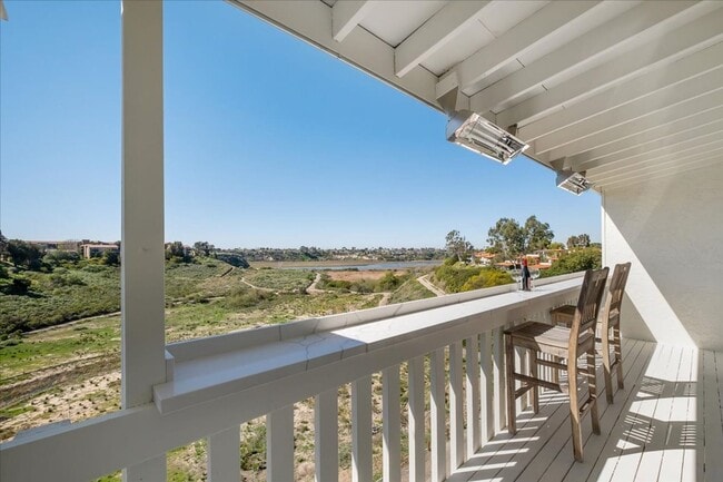 Building Photo - 745 Domingo Dr