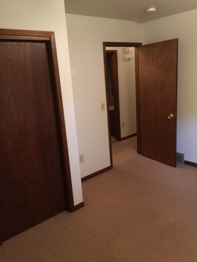 West BR - 2142 Davis Street
