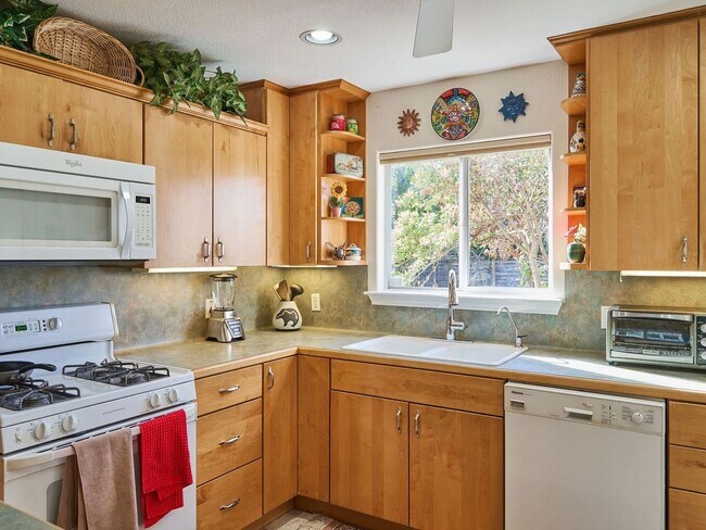 Foto del edificio - 2+ Bedroom Single Family Home in Austin