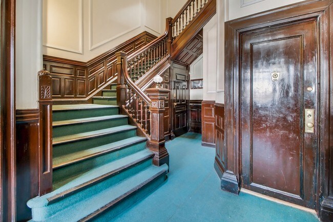 Interior Photo - 316 Clinton Avenue
