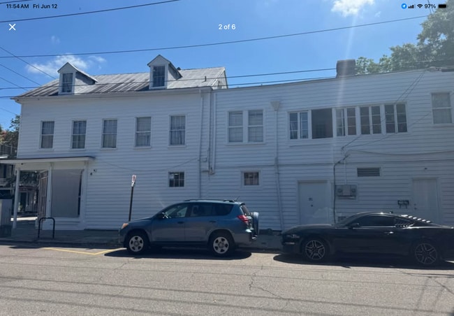 Building Photo - 14 1/2 Pitt St