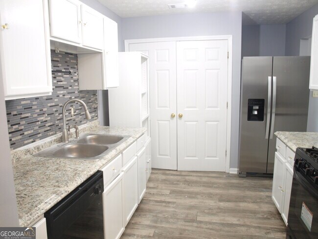 Foto del edificio - 3756 Rock Hollow Ct