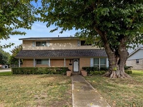 Building Photo - 106 S Grove Rd