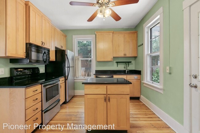 Building Photo - 3 br, 2 bath House - 3754 Lowell Blvd