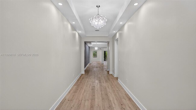 Foto del edificio - 622 Malaga Ave