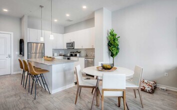 Building Photo - Avalon Woburn