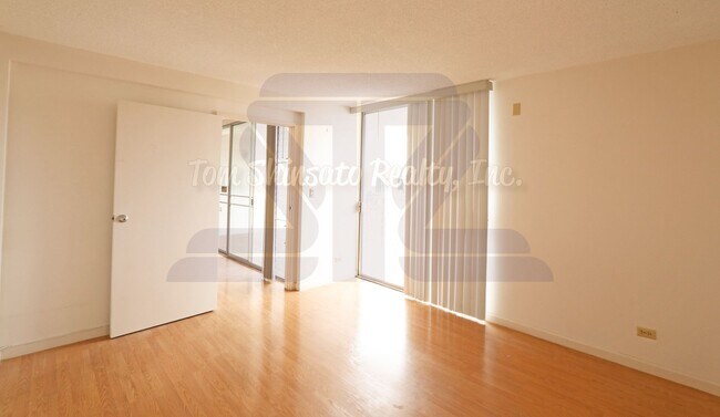 Foto del edificio - 2 Bedroom, 2 Bath unit at Victoria Plaza