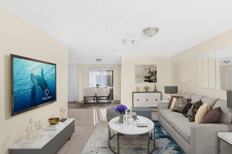 Foto principal - 1341 E Ave R
