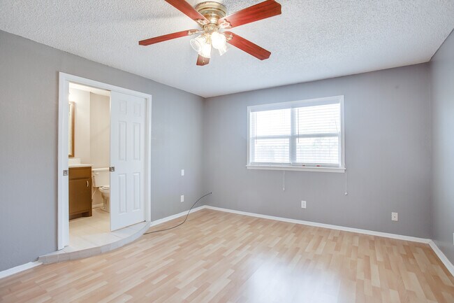 Foto del edificio - Cute 3/2/2 Recently Redone