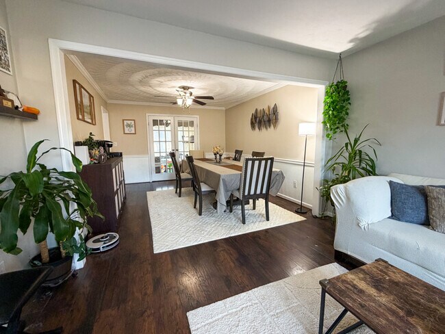 Foto del edificio - 2316 Eagle Dr