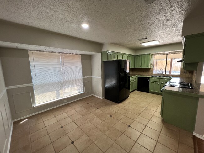 Building Photo - 6417 Canyon Cir
