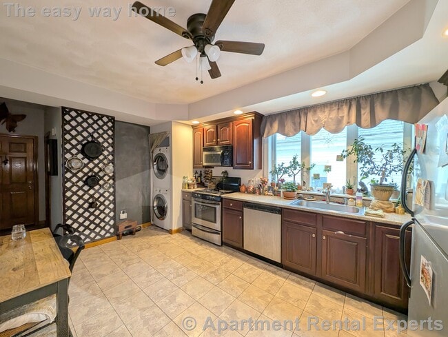 Photo - 50 William St Apartment