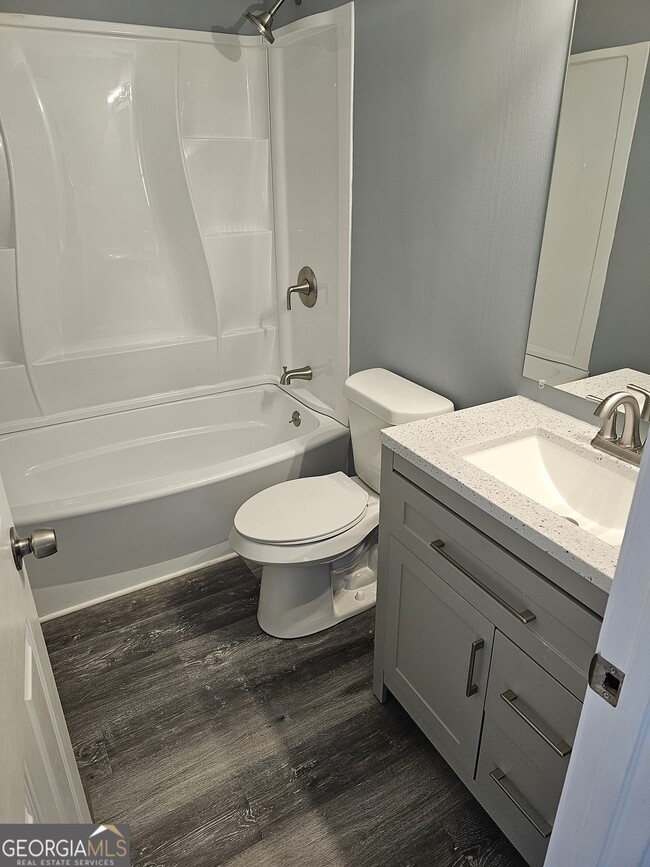 Foto del edificio - 447 High Moon Dr