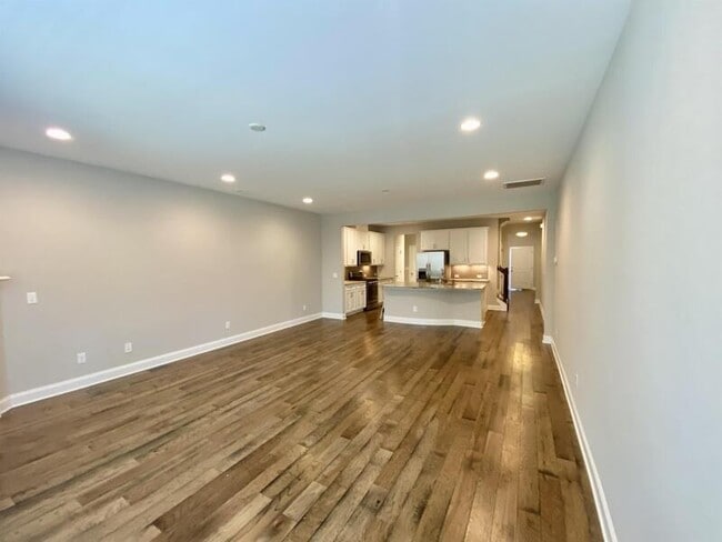 Building Photo - 248 Ellsworth Manor Dr