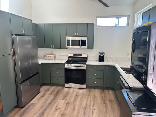 Foto del edificio - 7822 Toland Ave