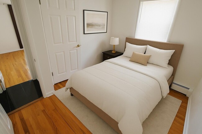 Building Photo - 803 2nd St