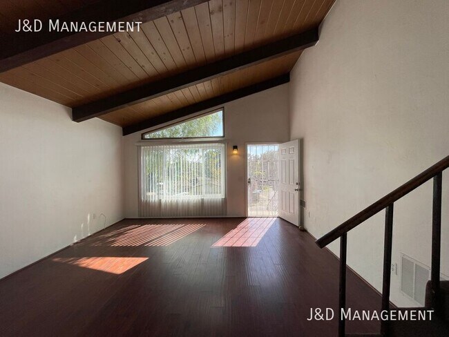 Building Photo - **Move-In Special – $1000 Off Your First M...