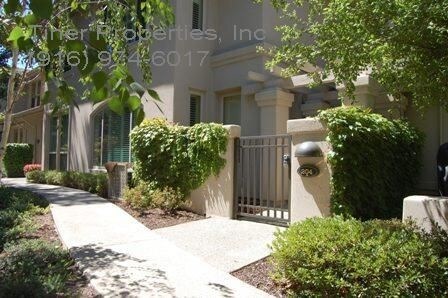 Primary Photo - 11290 Stanford Ct Ln